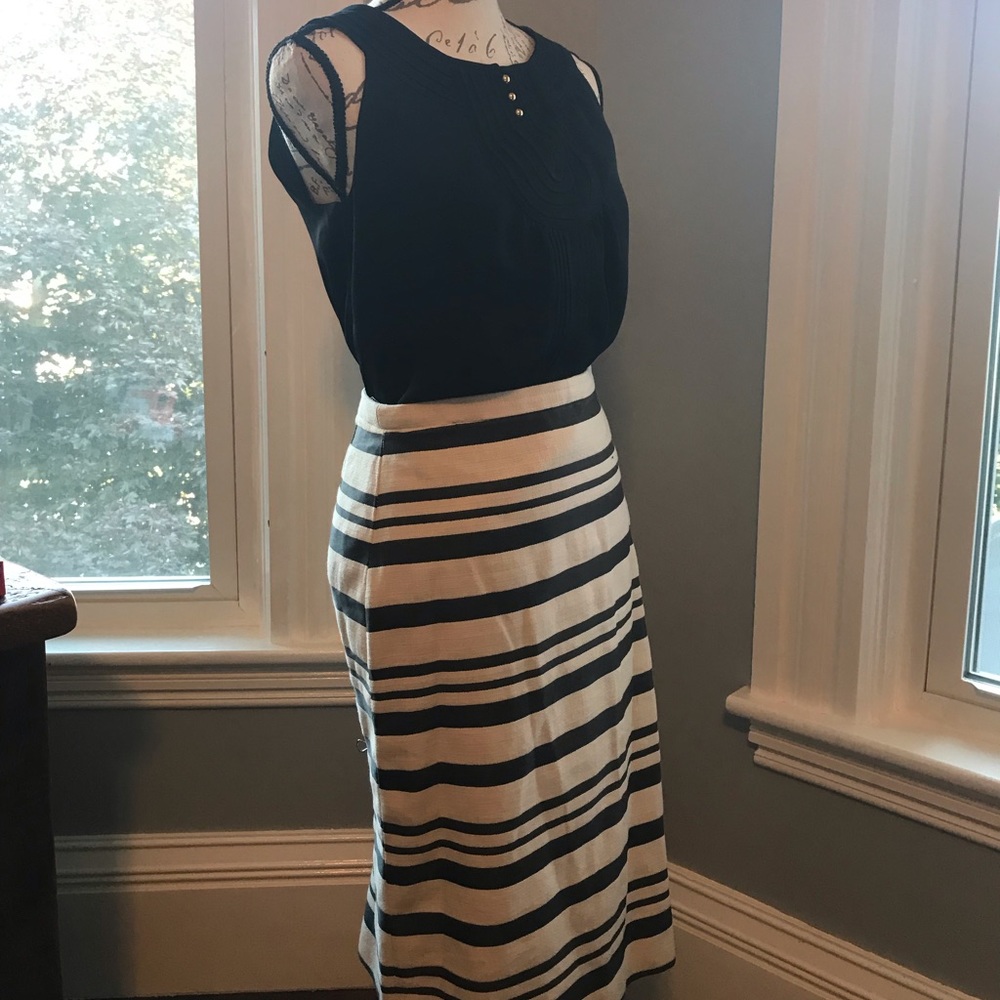 Jcrew pencil skirt in navy strip